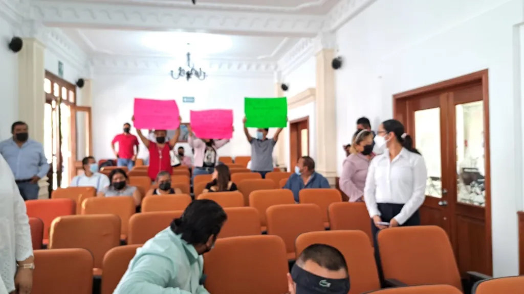 protestan periodistas en sesion ordinaria de cabildo