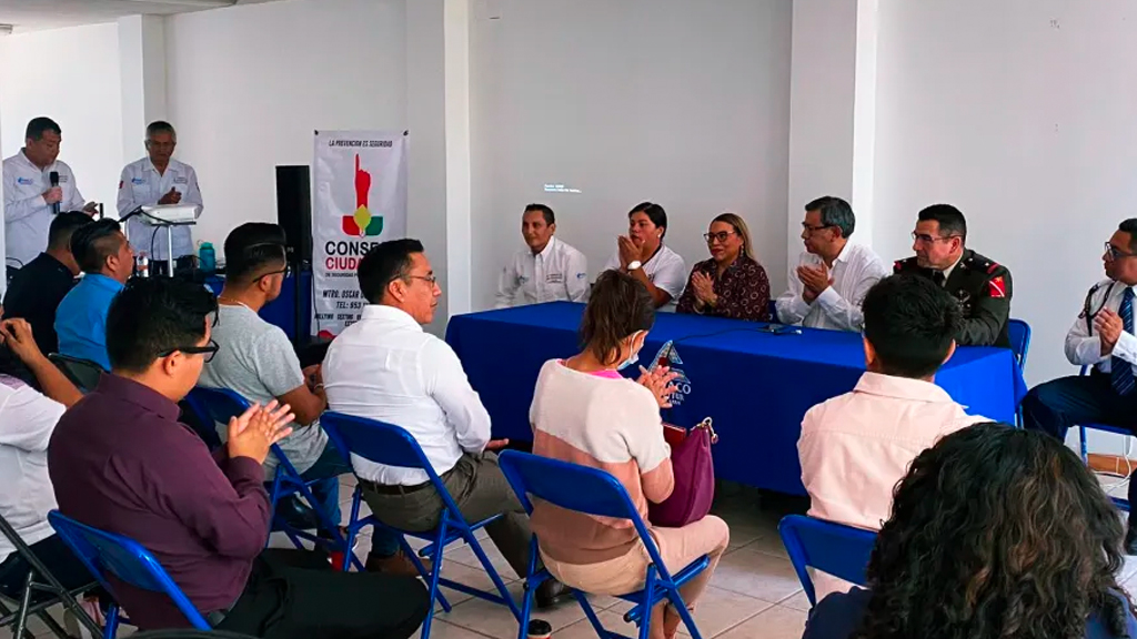 abogados mixtecos constituyen colegio para defensa legal de la ciudadania
