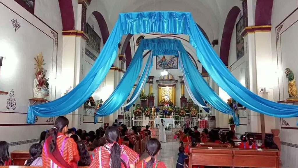 iglesia pide orar por la paz en la region triqui