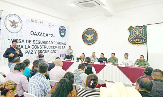 Salomón Jara realiza mesa de seguridad con ediles de la Mixteca