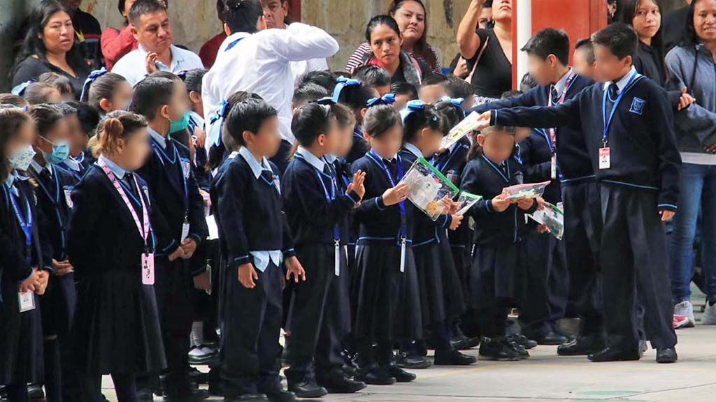 inician hoy clases mas de un millon 120 mil estudiantes