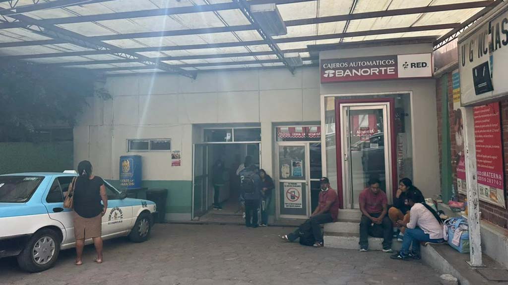 paro en hospital de huajuapan exigen certeza laboral y medicamentos