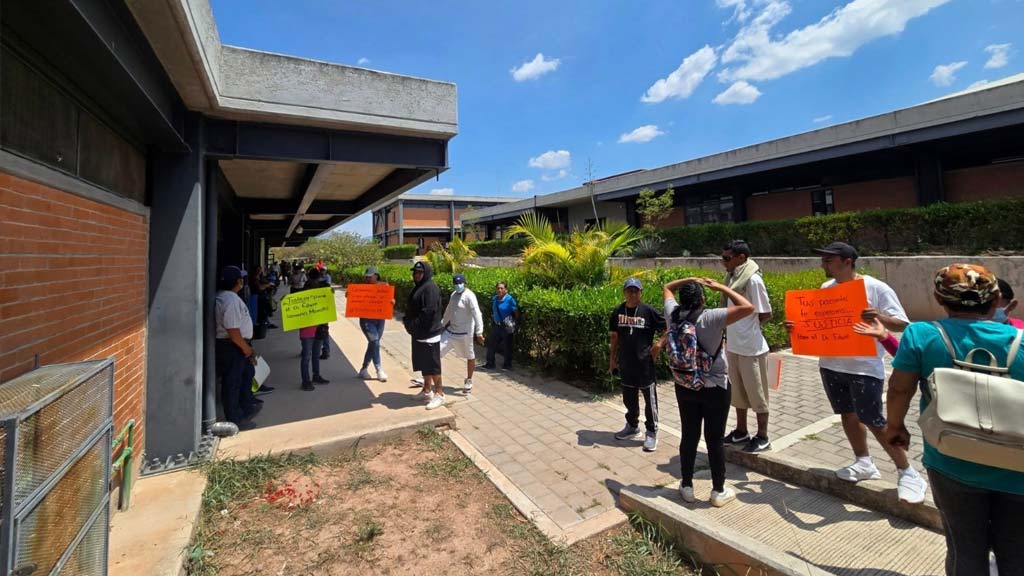 familiares de medico protestan para exigir su liberacion
