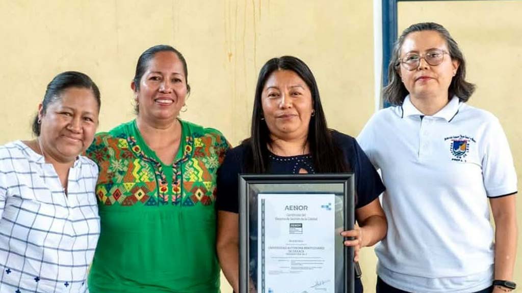 certifican-a-prepa-3-en-calidad-de-procesos-administrativos certifican a prepa 3 en calidad de procesos administrativos