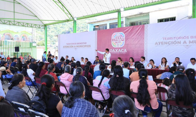 Gobernador invierte en salud, educación e infraestructura en Juxtlahuaca