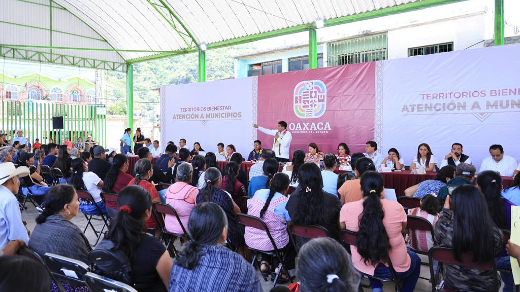 gobernador invierte en salud educacion e infraestructura en