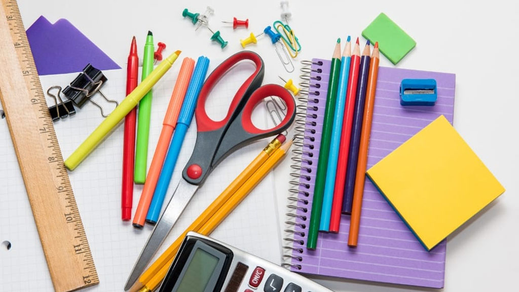 padres de familia invierten entre 800 a mil pesos en utileros escolares