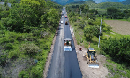 Obras carreteras del Programa General Lázaro Cárdenas del Río registran avance de 34 por ciento