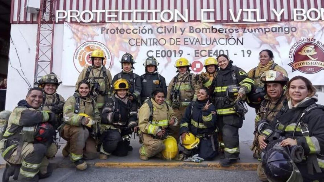 certificaran-a-la-primera-mujer-bombero-de-la-region-Mixteca