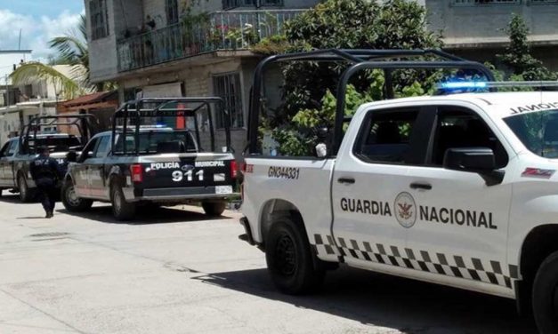 Suman 2 los muertos por asalto a autoridades de Peras
