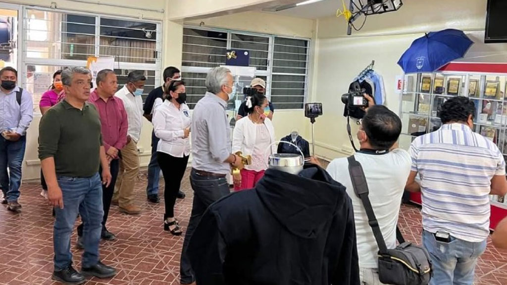 solicitan-apoyo-para-culminar-obras-en-preparatoria-no-3