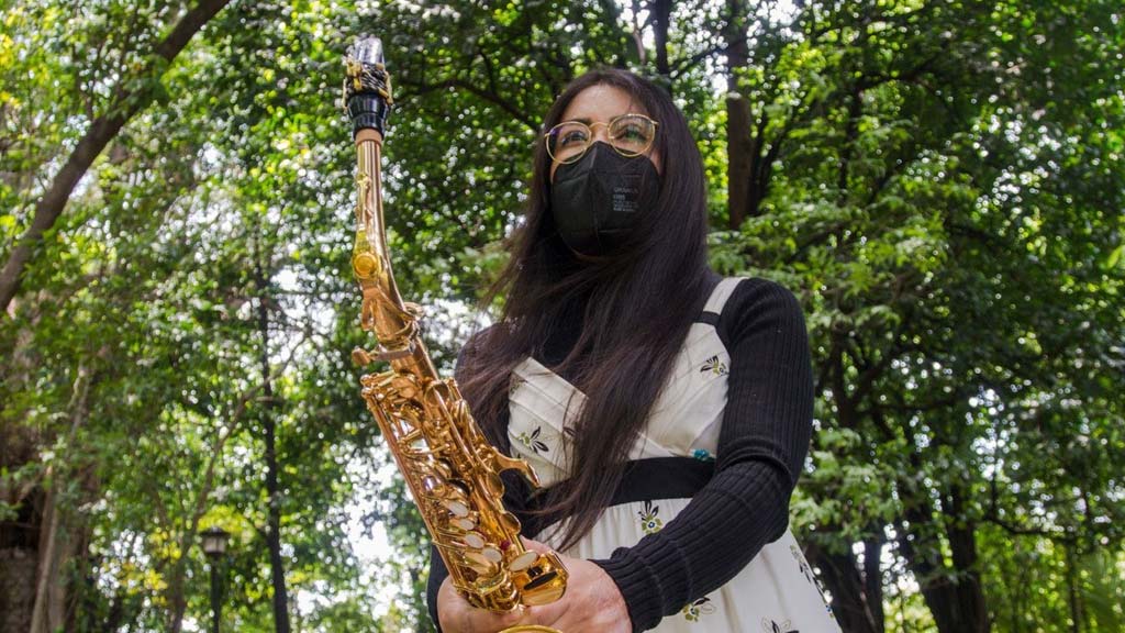 ofrecen-recompensa-por-agresor-de-la-saxofonista-maria-elena-rios
