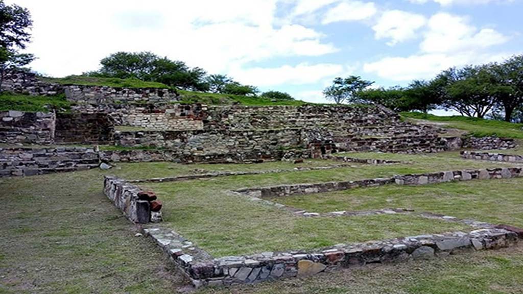 hallan-urna-funebre-en-la-tumba-13-del-cerro-de-las-minas