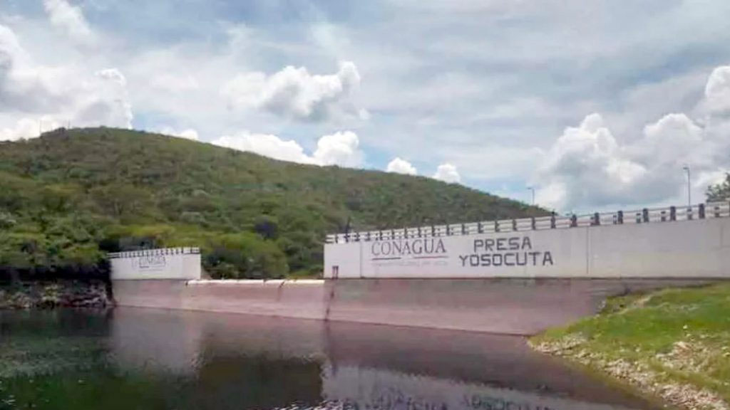 recupera-la-presa-yosocuta-su-nivel-de-agua