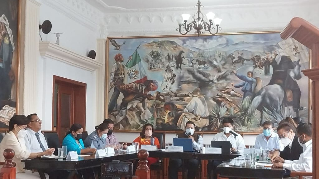 acuerda-cabildo-amonestar-publicamente-a-contralor-municipal