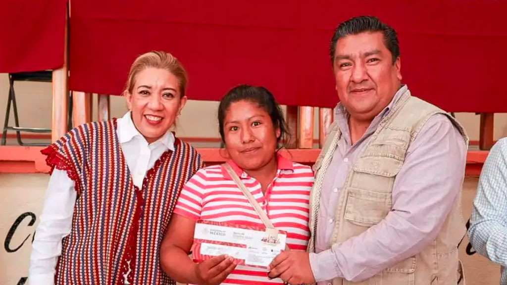 180-escuelas-de-la-mixteca-recibieron-apoyos-el-programa-la-escuela-es-nuestra
